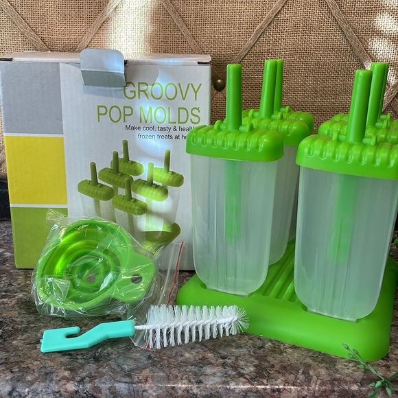 Groovy Pop Molds - Picture 5 of 5